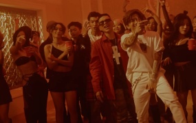 HIEUTHUHAI, Kewtiie, Hoàng Tôn - Vệ Tinh(MKV-295M)