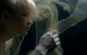 王嘉尔 - Blue (MVK-216M)