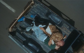 Dermot Kennedy - Kiss Me(WEB-252M)