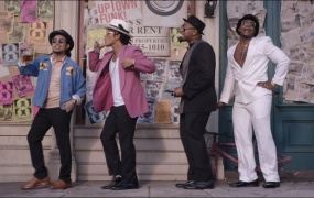 Mark Ronson, Bruno Mars - Uptown Funk(MP4-266M)