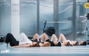 LE SSERAFIM - FEARLESS(MKV-301M)