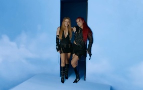 KAROL G, Shakira - TQG(MKV-228M)