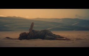 Ellie Goulding - Like A Saviour(WEB-139M)