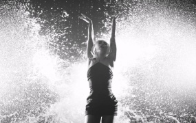 Miley Cyrus - River(MKV-127M)