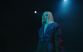 Ava Max - Ghost(WEB-110M)