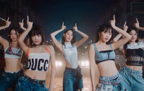 LE SSERAFIM - UNFORGIVEN(MKV-424M)