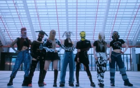 PURPLE KISS - Love Is Dead(MKV-104M)