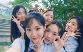 tripleS - Touch(MKV-247M)