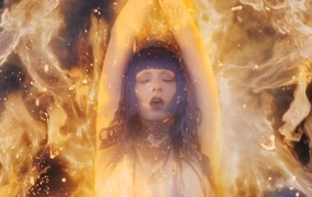 Ashnikko - Cheerleader(MKV-226M)