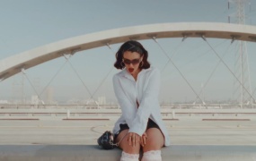 The Chainsmokers, GRACEY - Think Of Us(MKV-277M)