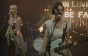 The Veronicas - Perfect(MKV-249M)