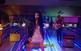 Charli XCX - Breaking Up(WEB-118M)