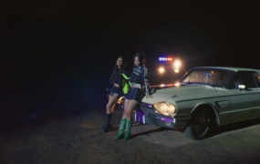 BIBI, Becky G - Amigos(MKV-286M)