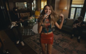 Jada Facer - Outta My Head(MKV-151M)