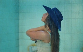 Tate McRae - exes(MKV-349M)