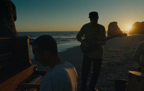 Coldplay - Everyday Life(WEB-228M)