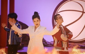 凤凰传奇, 徐静雨 - 硬碰硬(《全民街篮》主题曲)(MKV-352M)