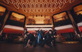 Moon Byul - TOUCHIN&MOVIN(MKV-263M)