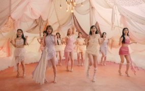 NiziU - SWEET NONFICTION(MKV-403M)