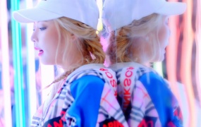 金泫雅HyunA - Roll Deep(MKV-350M)