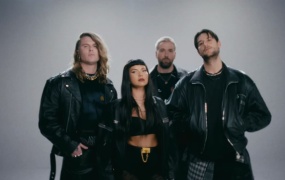 Kris Kross Amsterdam, INNA - Queen Of My Castle(MKV-215M)