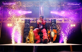 ONE N' ONLY - DOMINO(MKV-385M)