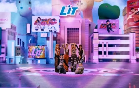 STAYC - LIT(MKV-369M)