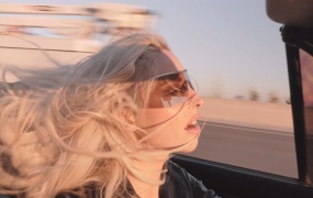 LAUREL - 45 Degrees(MKV-318M)