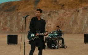 The Script - Both Ways(MKV-185M)