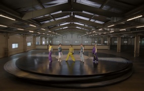 威神V - Give Me That (Korean Ver.)(MKV-229M)