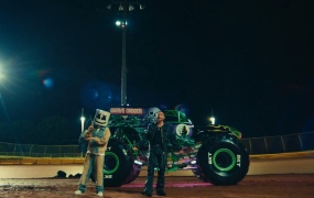 Marshmello, Kane Brown - Miles On It(MKV-195M)
