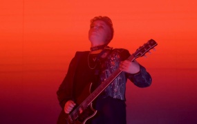 Frank’s White Canvas - APOCALYPSE(MKV-186M)