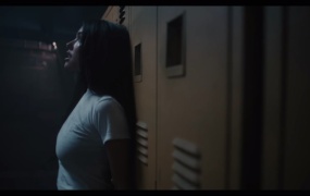 Madison Beer - 15 MINUTES(WEB-224M)