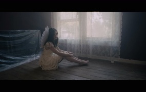 Chrissy Costanza - I Tried to Act Your Age(MKV-363M)