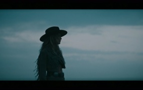 Lainey Wilson - Whirlwind(MKV-318M)