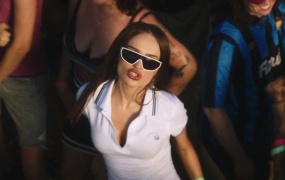 The Chainsmokers, Kim Petras - Don't Lie(WEB-111M)