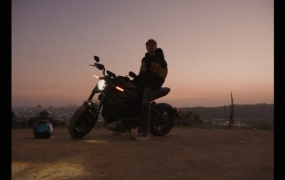 Corbyn Besson - Don't Run(MKV-233M)