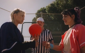 Hey Violet - trainwreck(MKV-158M)