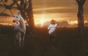 Mallrat - Hocus Pocus(MKV-400M)