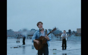 New Hope Club - Swimming with Sharks(MKV-322M)