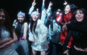 tripleS - Hit the Floor(MKV-236M)