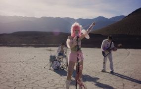 girli - Bulldozer(MKV-214M)