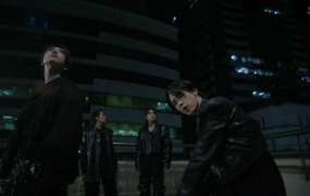 威神V - FREQUENCY (Korean Ver.)(MKV-196M)