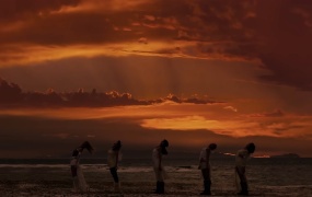 LE SSERAFIM - HOT(MKV-258M)