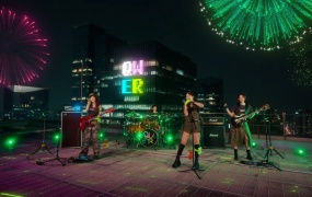 QWER - PLAY, WE, DEW(MKV-234M)