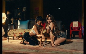 LISA, Tyla - WHEN I'M WITH YOU(MKV-343M)