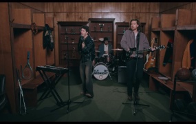 Fly By Midnight - Less In Love(MKV-308M)