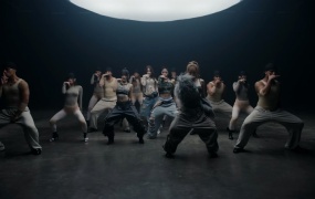 KISS OF LIFE - Lips Hips Kiss(MKV-312M)