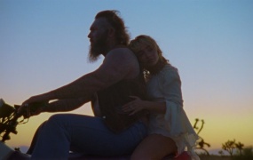 Sabrina Carpenter - Manchild(MKV-451M)