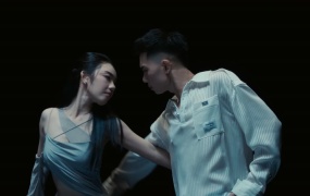 HOÀNG DUYÊN, SƠN.K - SHE NEVER CRIES(MKV-255M)